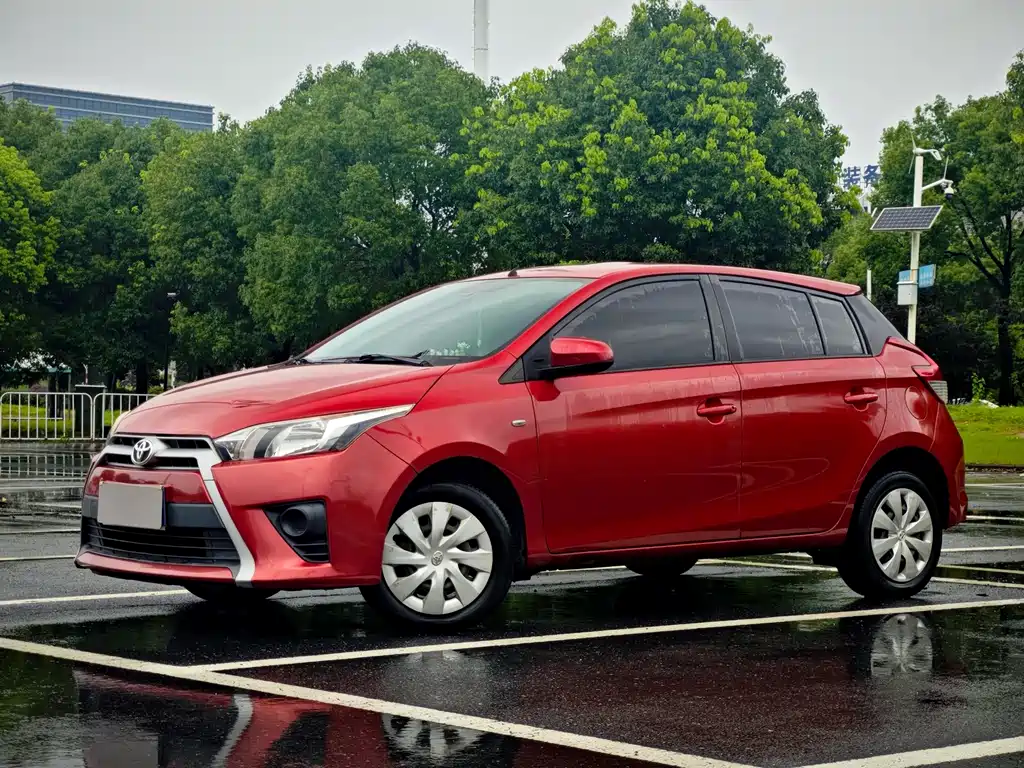 Toyota Yaris L 2016