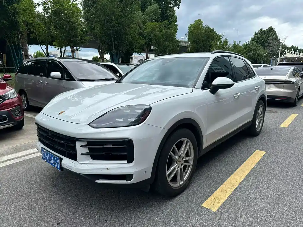 Porsche Cayenne 2025 — фото 1