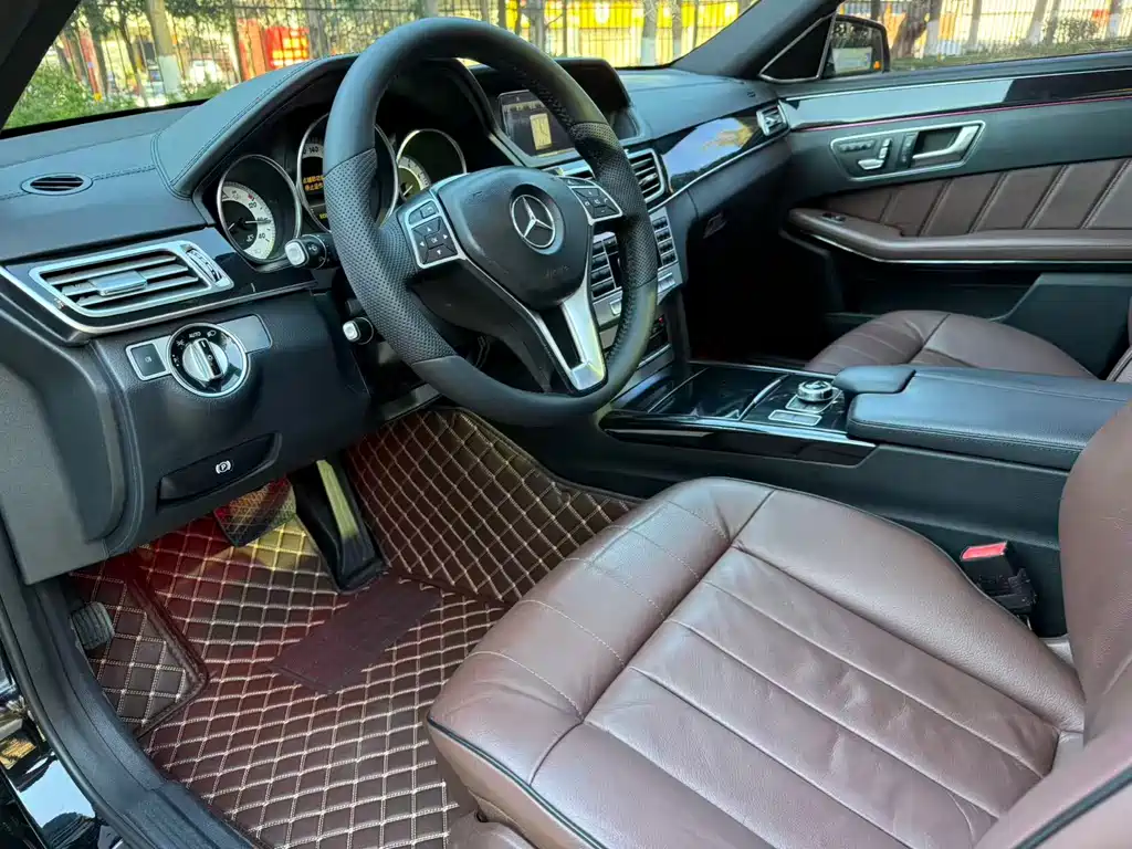 Mercedes-Benz E-Class 2014 — фото 19