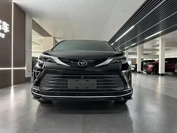 Toyota Sienna 2024