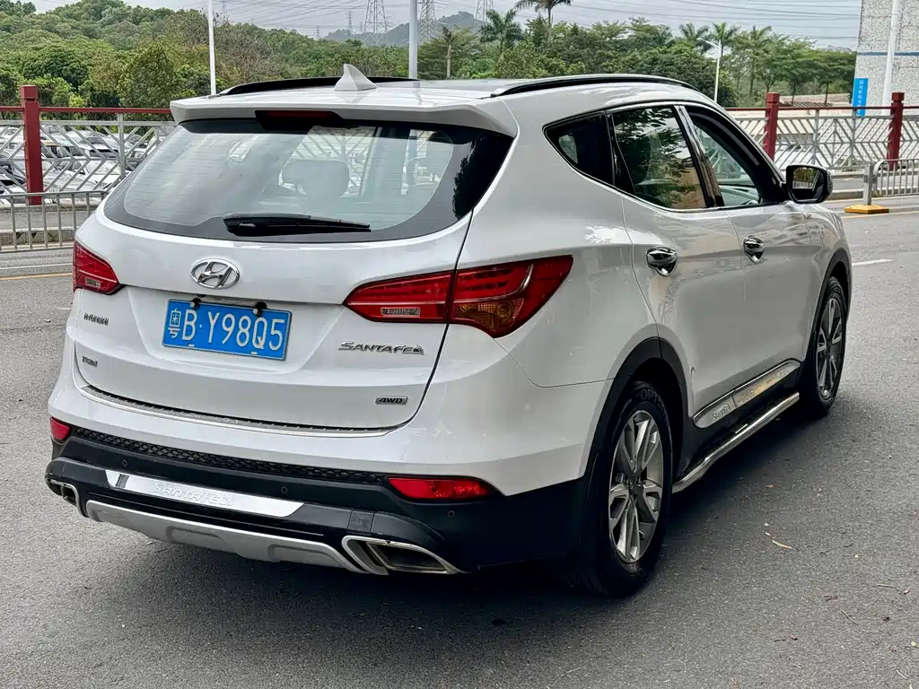 Hyundai Santa Fe 2014 — фото 3
