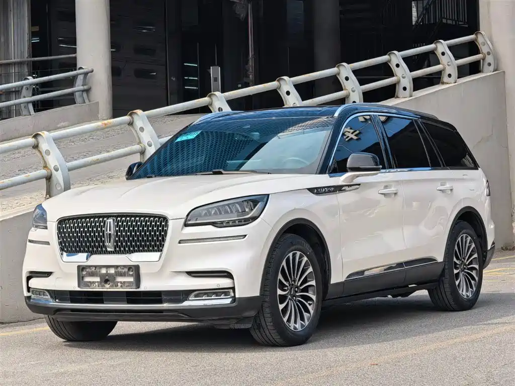 Lincoln Aviator 2021 — фото 1