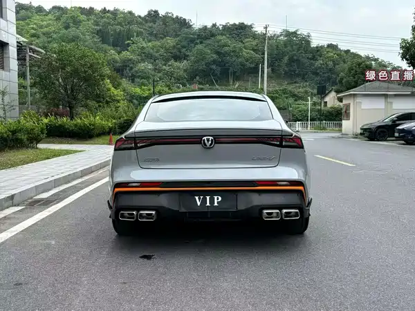 Changan UNI-V 2024