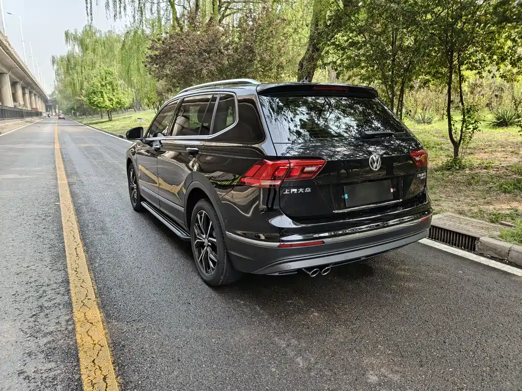 Volkswagen Tiguan L 2020 — фото 4