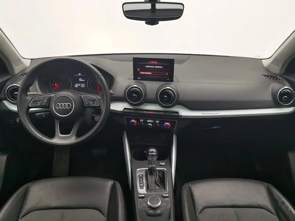 Audi Q2L 2019