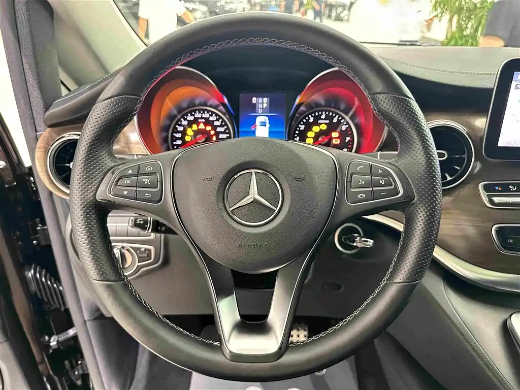 Mercedes-Benz V-Class 2021
