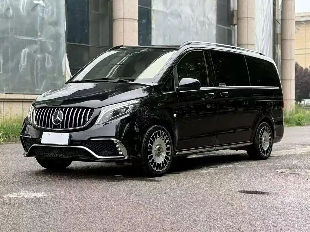Mercedes-Benz V-Class 2020 — фото 1
