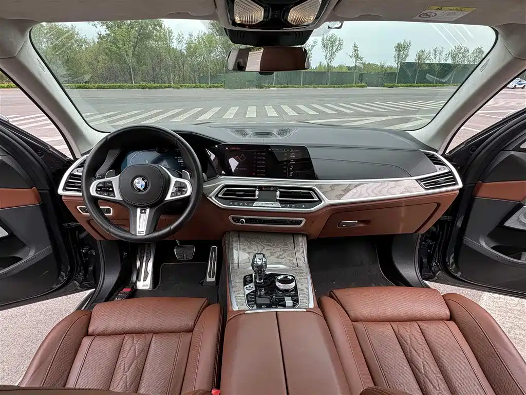 BMW X7 2021 — фото 10
