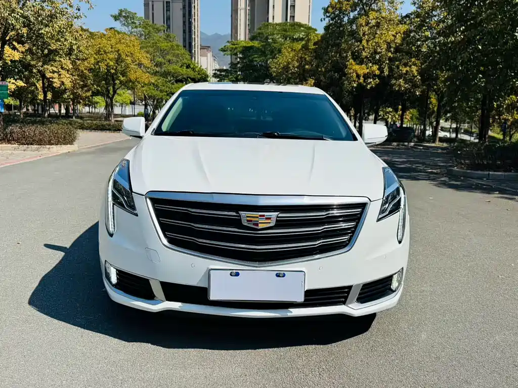 Cadillac XTS 2017 — фото 2