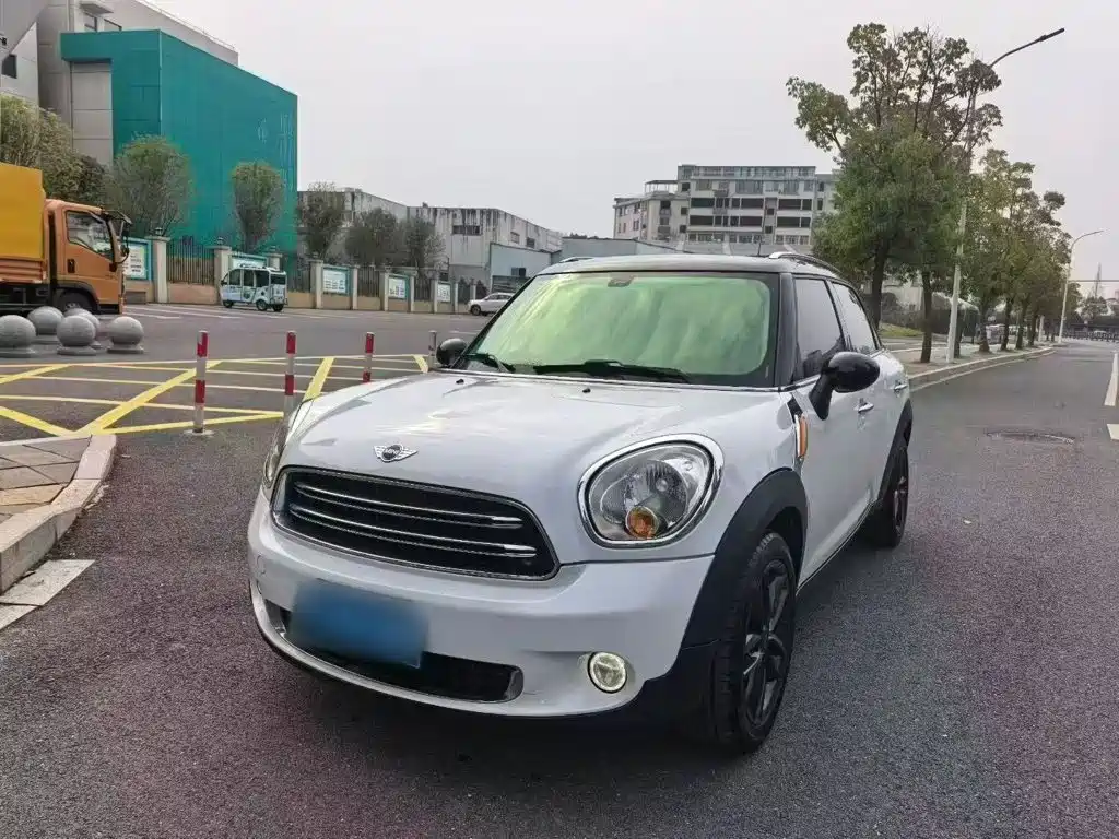MINI Countryman 2015