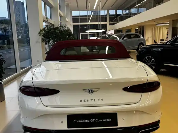 Bentley Continental Plug-In Hybrid 2026