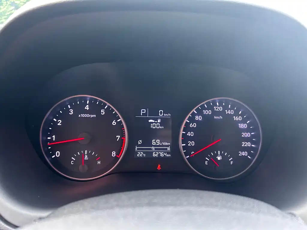 Hyundai Elantra 2019 — фото 11