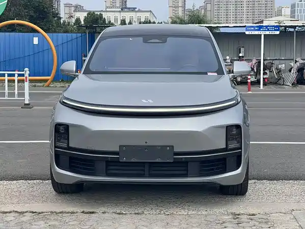 Li Auto L8 2023
