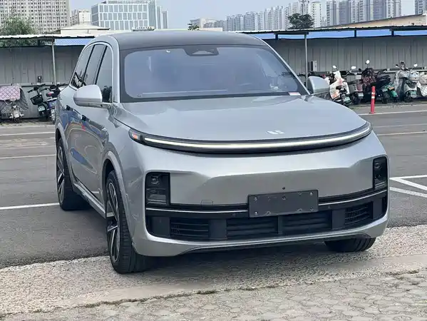Li Auto L8 2023
