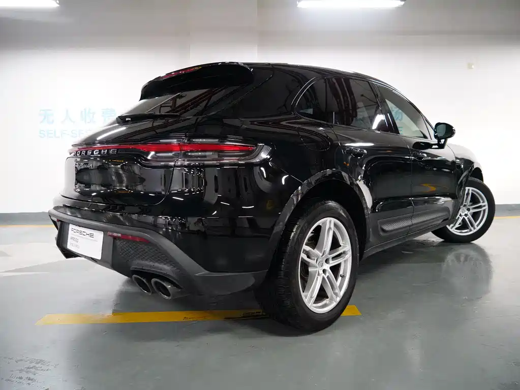 Porsche Macan 2023 — фото 16