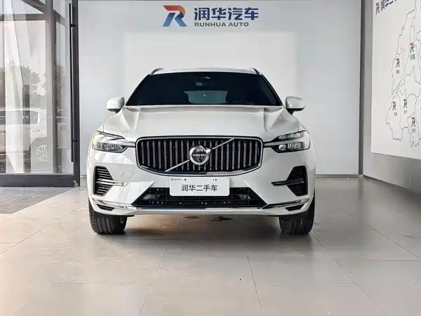 Volvo XC60 Plug-In Hybrid 2024