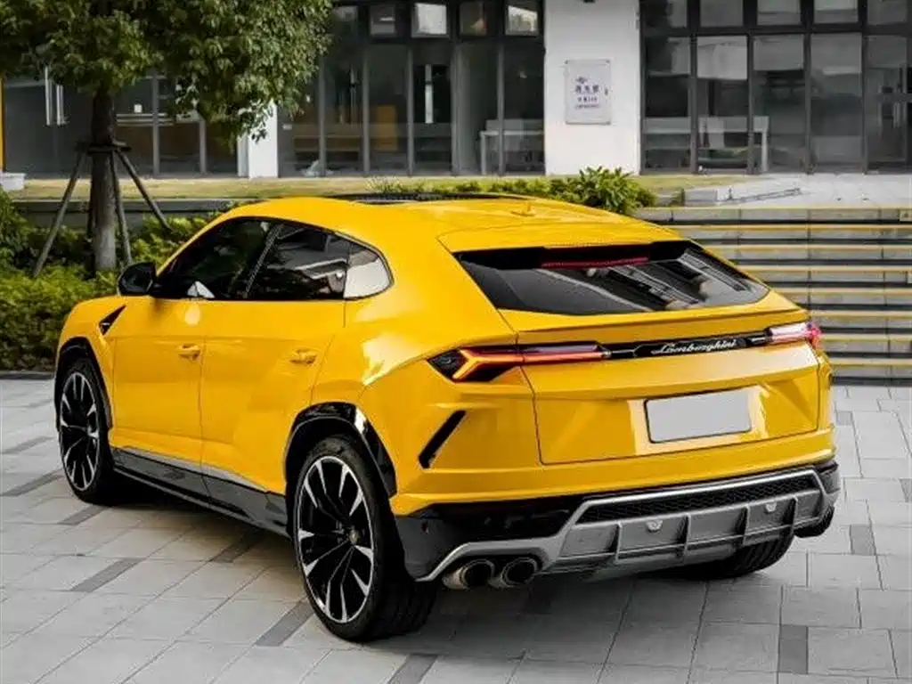 Lamborghini Urus 2019 — фото 12