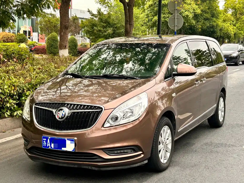 Buick GL8 2019 — фото 1