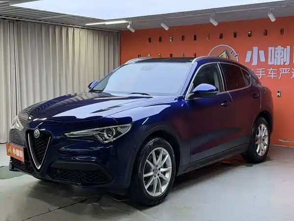 Alfa Romeo Stelvio 2017