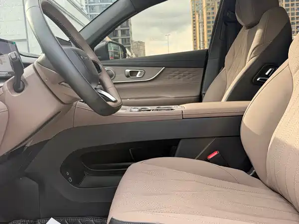 Chery Tiggo 8 PLUS 2025