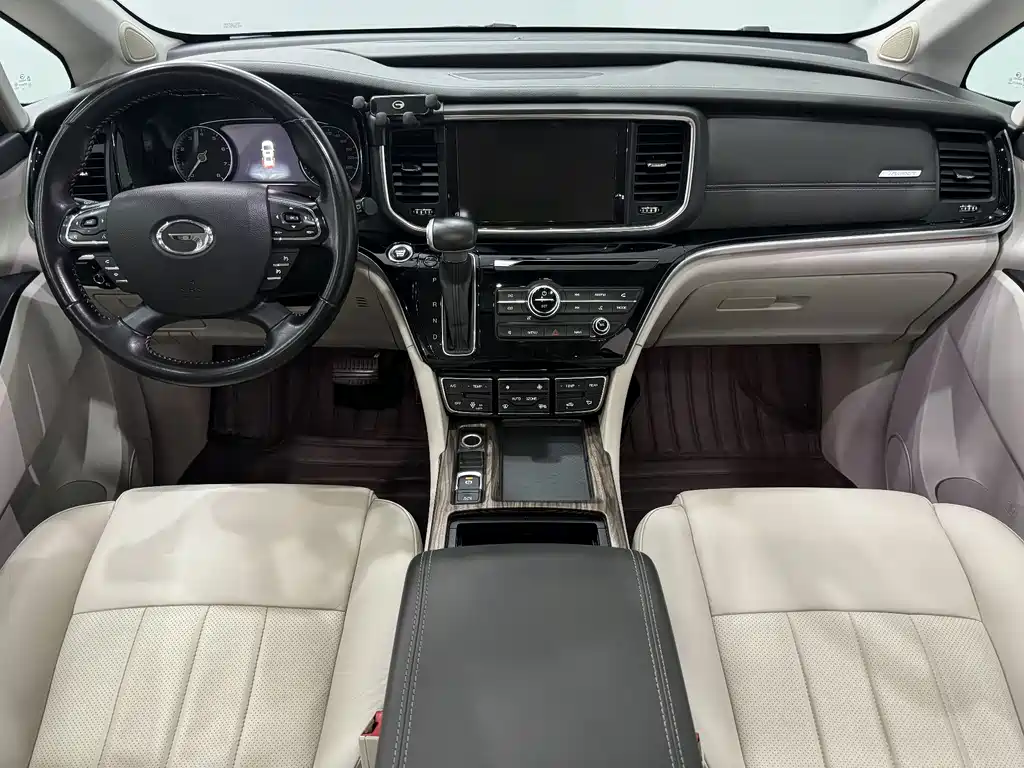 GAC Motor Trumpchi M8 2018 — фото 7
