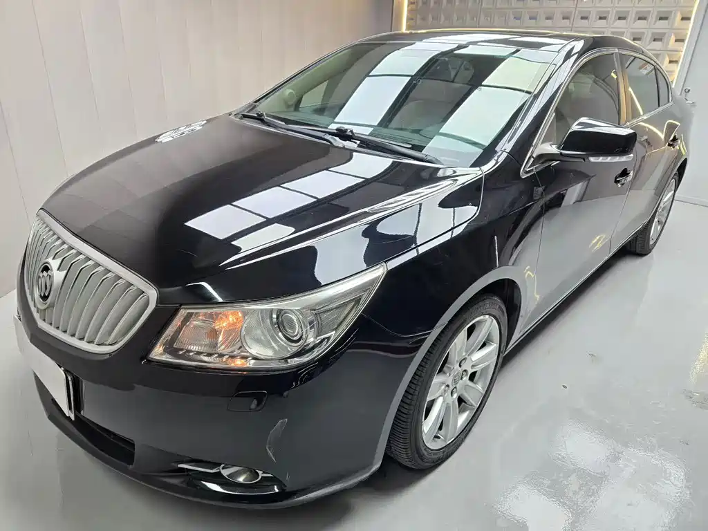 Buick LaCrosse 2012 — фото 1