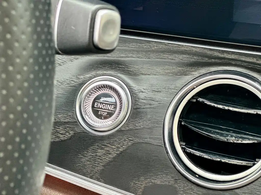 Mercedes-Benz E-Class 2019 — фото 36