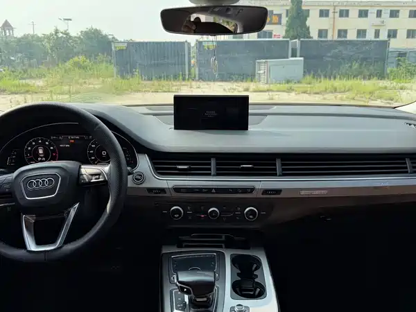 Audi Q7 2016