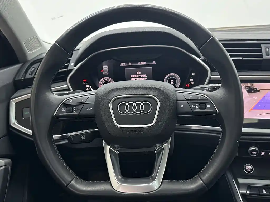 Audi Q3 2023 — фото 11