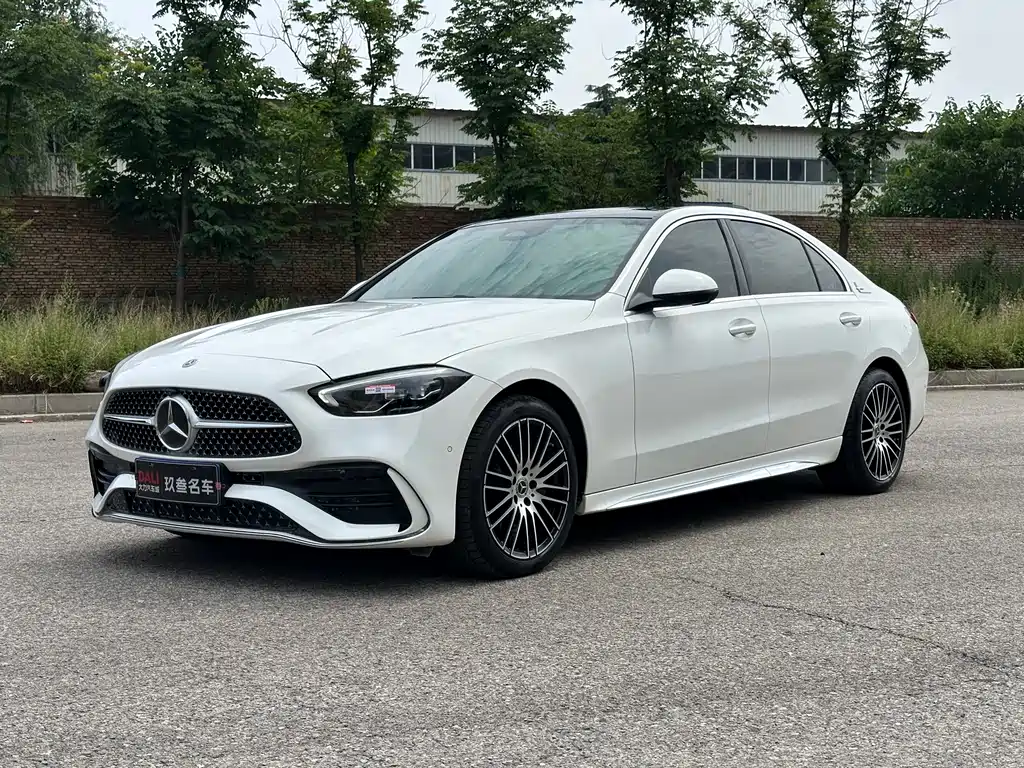 Mercedes-Benz C-Class 2024