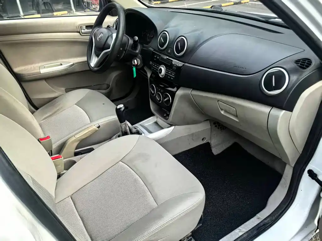 Changan V3 2016 — фото 10