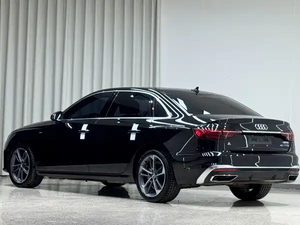 Audi A4L 2020