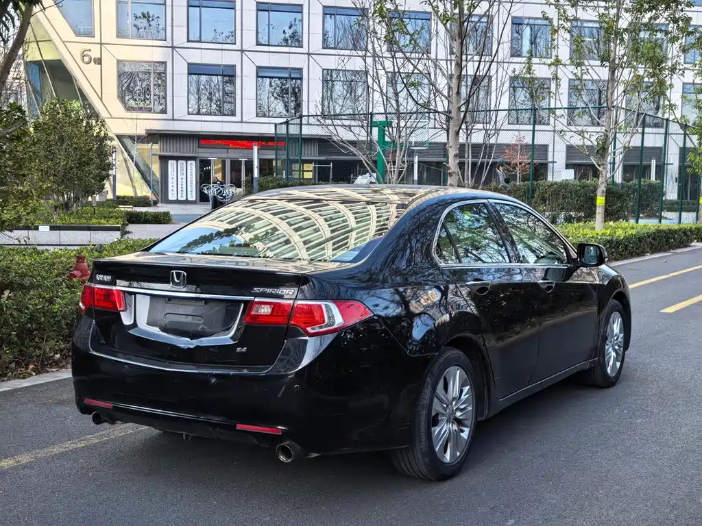 Honda Spirior 2014 — фото 3