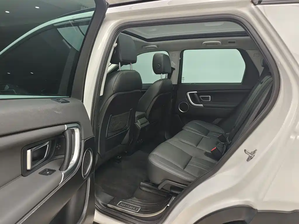 Land Rover Discovery Sport 2016 — фото 9