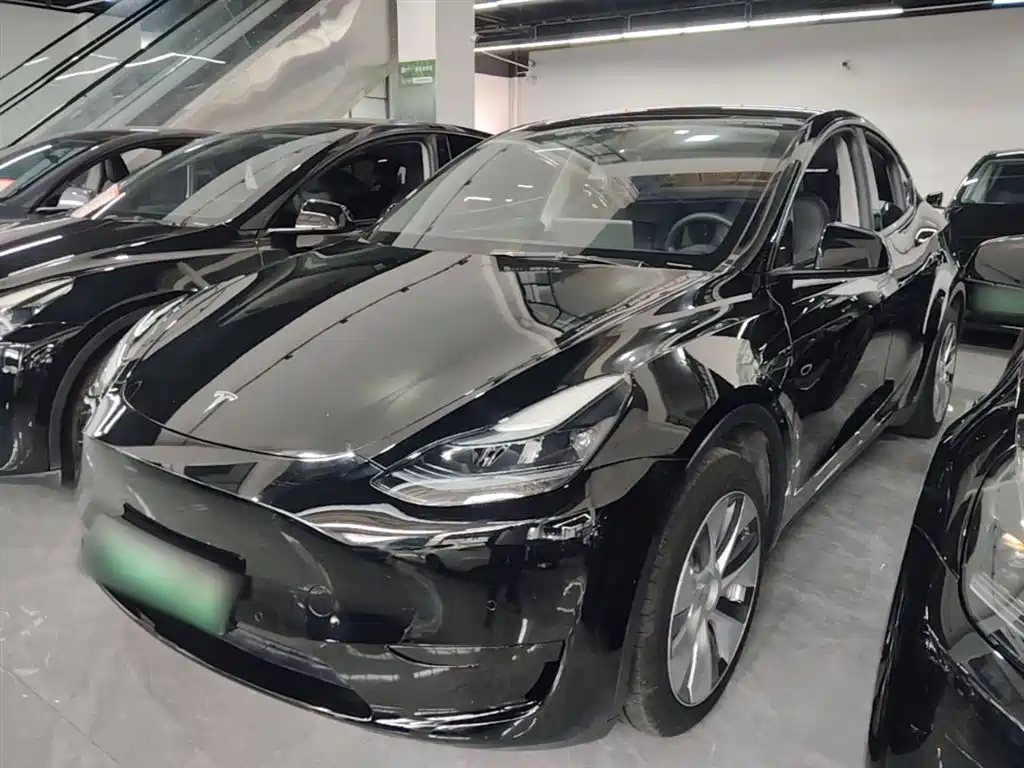Tesla Model Y 2023 — фото 1