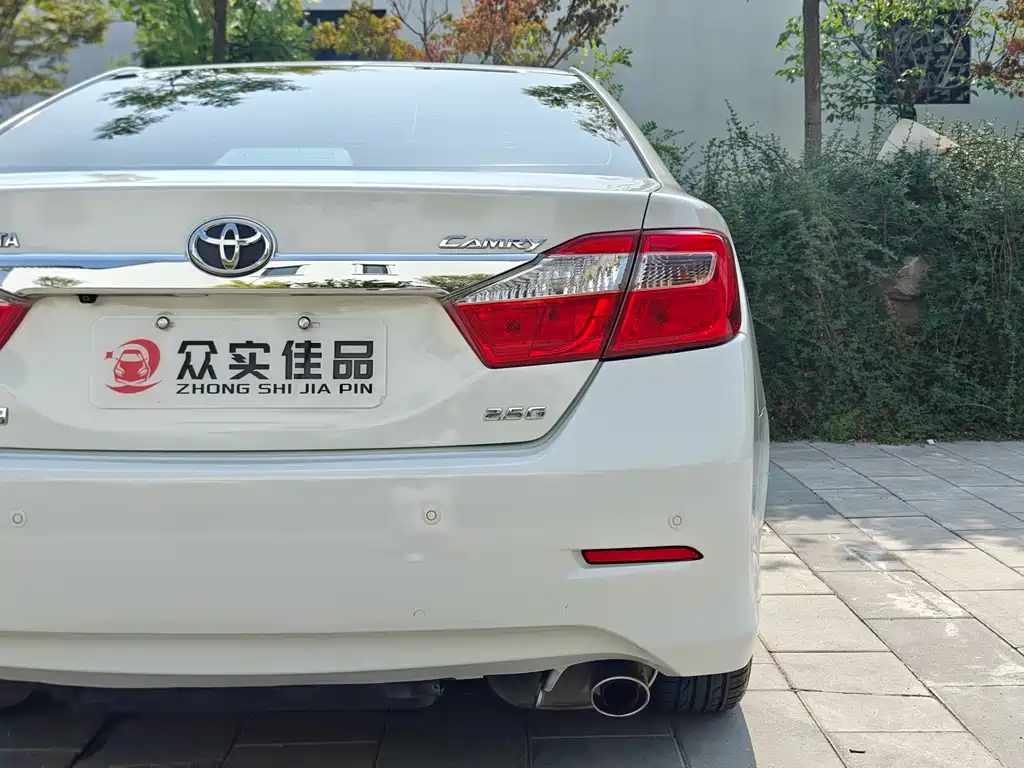 Toyota Camry 2014 — фото 26
