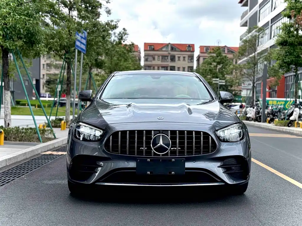 Mercedes-Benz E-Class 2021