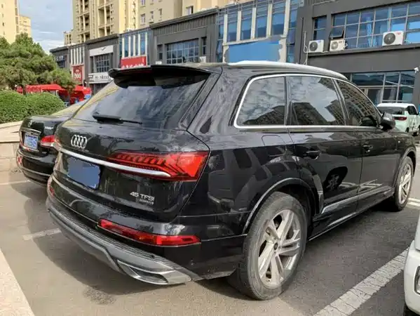 Audi Q7 2021