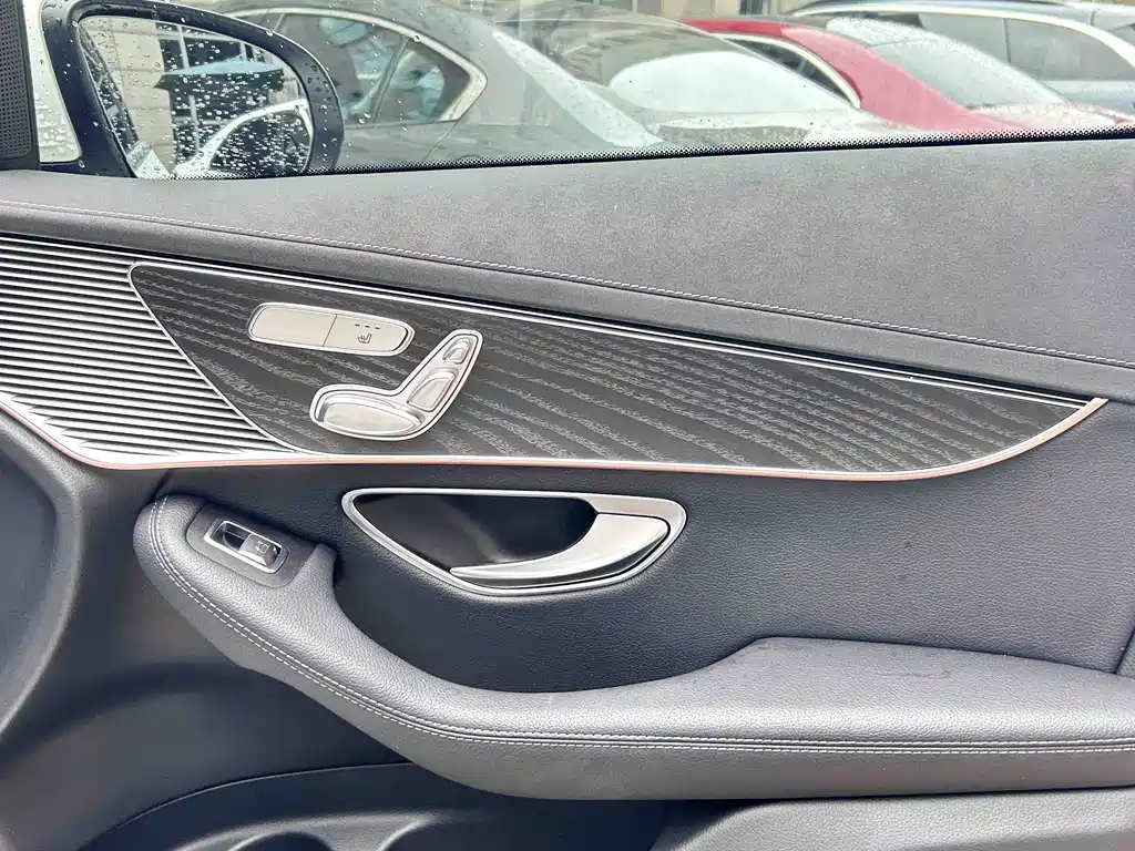 Mercedes-Benz EQC 2021