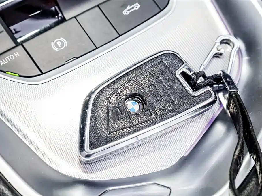BMW Z4 2022 — фото 15