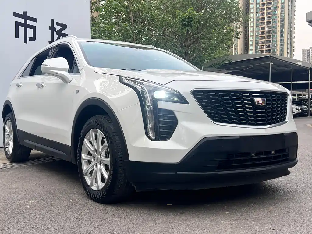 Cadillac XT4 2020 — фото 3