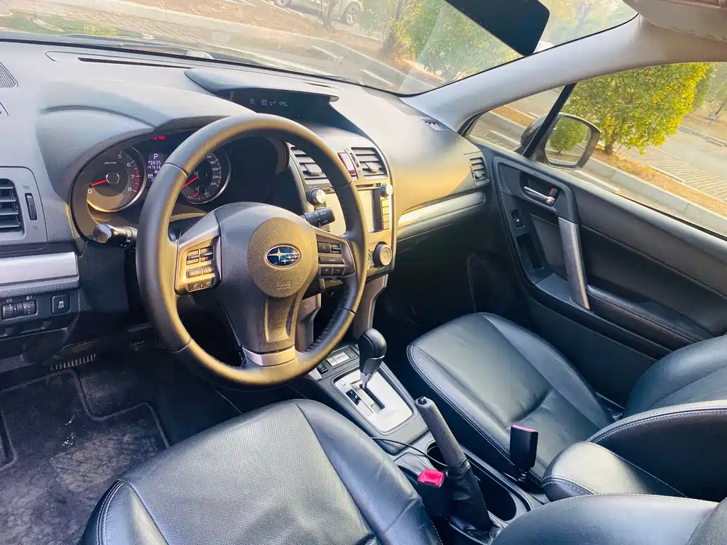 Subaru Forester 2014 — фото 10