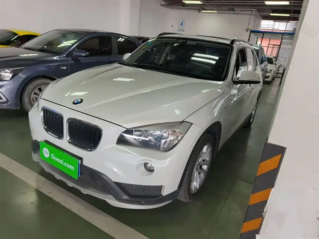 BMW X1 2015 — фото 1