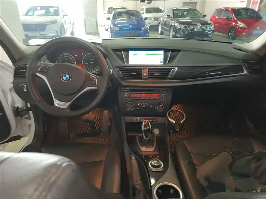 BMW X1 2015 — фото 10