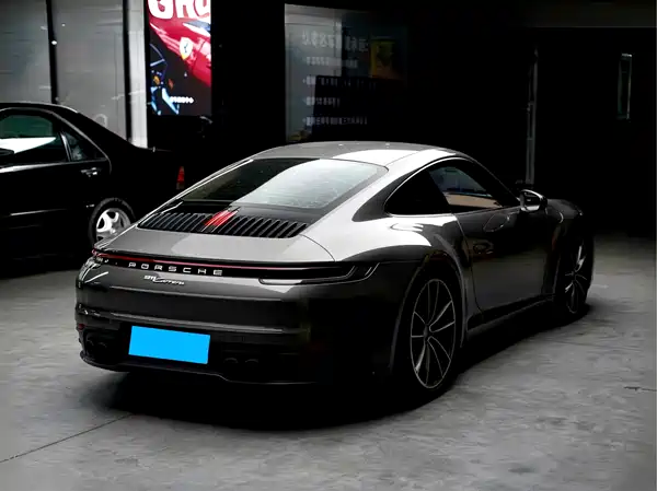 Porsche 911 2021