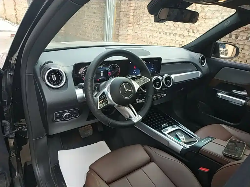 Mercedes-Benz GLB 2024 — фото 10