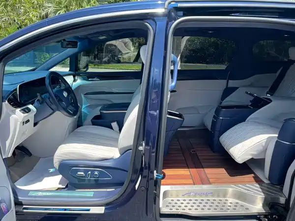 Buick GL8 2021