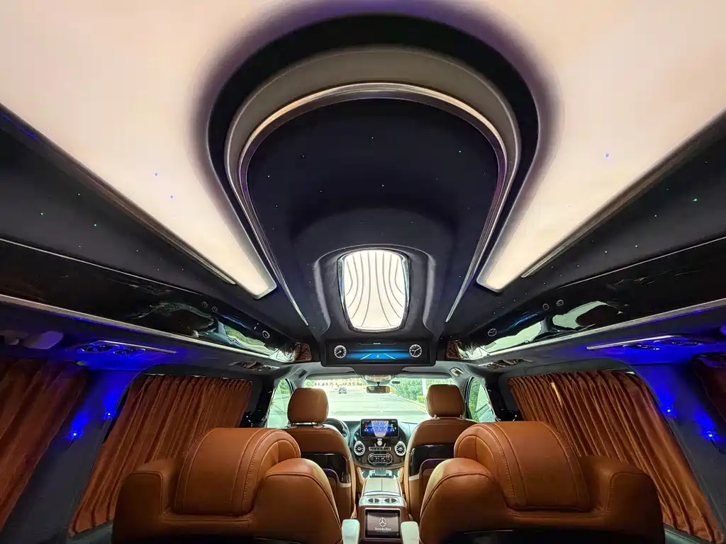 Mercedes-Benz Vito 2023 — фото 16