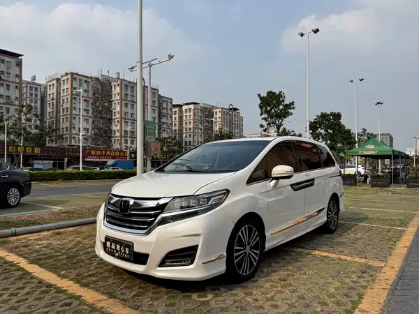 Honda Elysion 2016