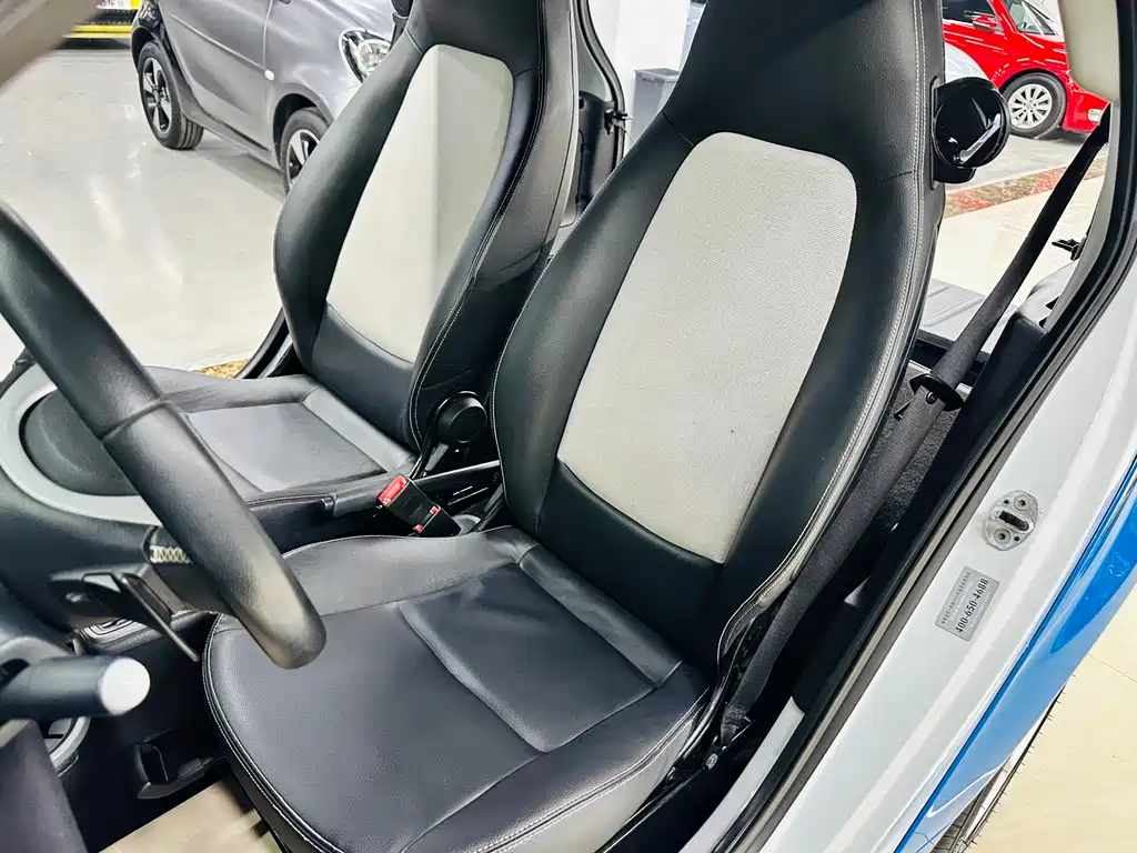 smart Fortwo 2013 — фото 16